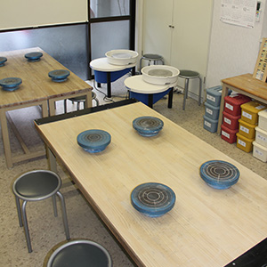 陶芸教室内